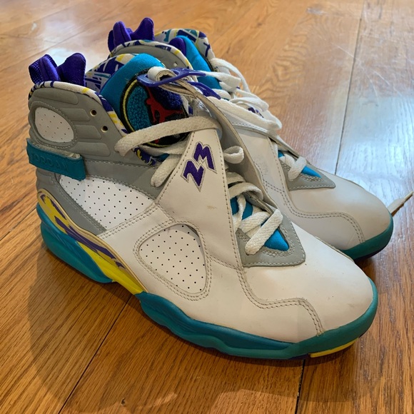 Women’s Jordan 8, aqua - Picture 1 of 5
